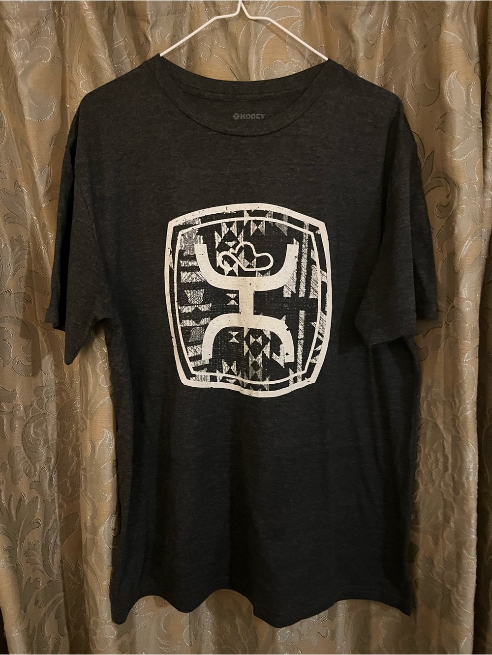 Hooey Men's Short-Sleeve Graphic Tee in Charcoal with White Logo